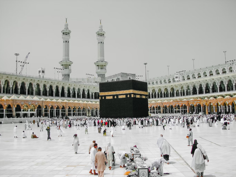 How to Get a Free Umrah Ticket?