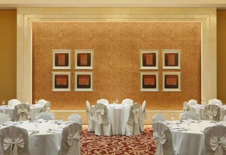 Le Meridien Towers
